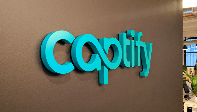 3d acrylic signages dubai